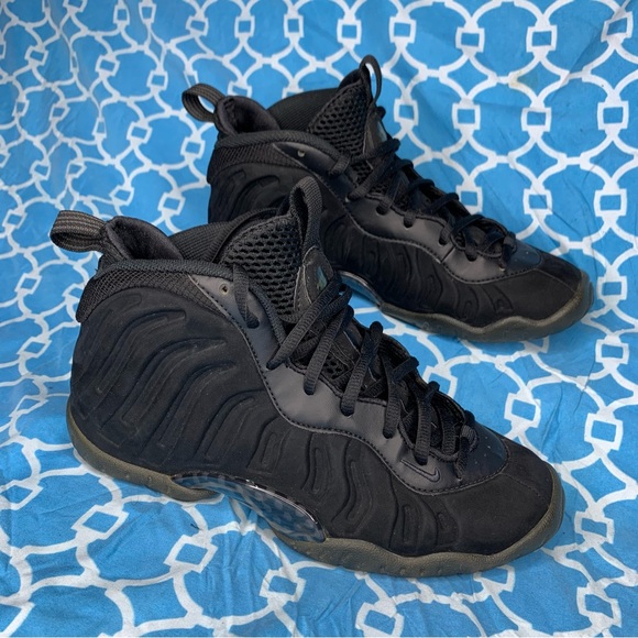 Nike womens size 6.5 little Posite one triple black foamposite wmns sneakers acg - Picture 1 of 11